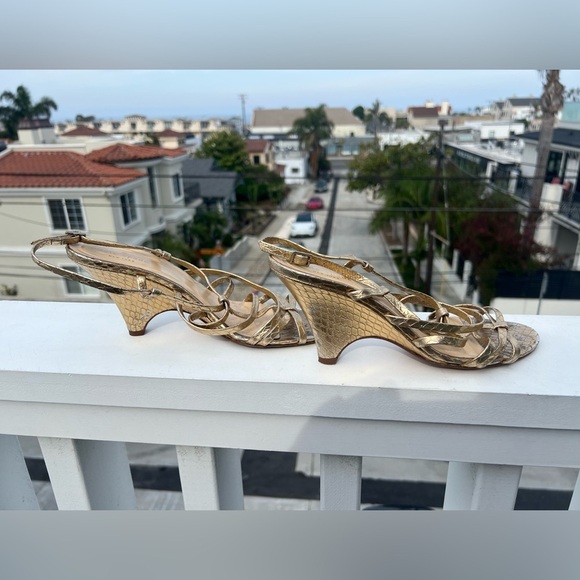 Kate Spade gold strappy wedge sandals snakeskin pattern sz 9.5B party preppy - Picture 6 of 11